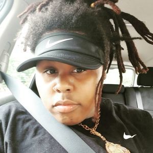 Meet your Posher, Demi